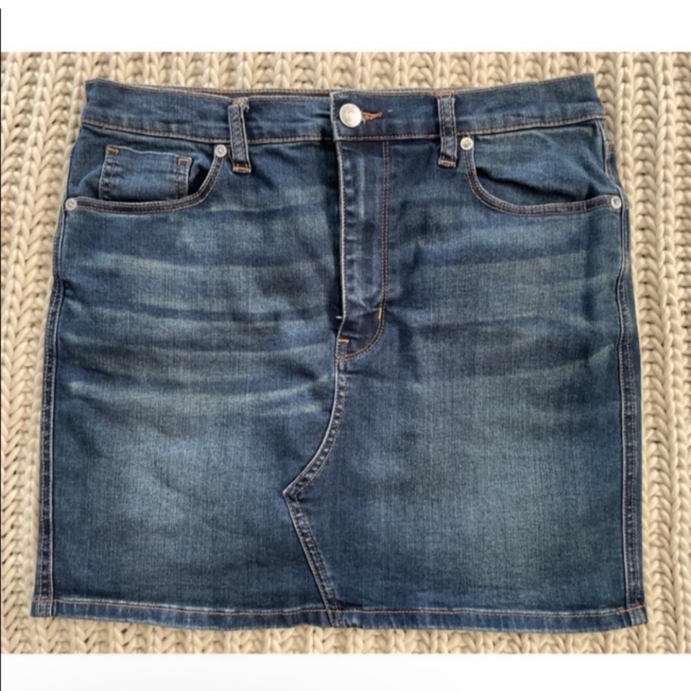 ✨50% OFF SALE✨ Free People We The Free denim skirt womens sz 31